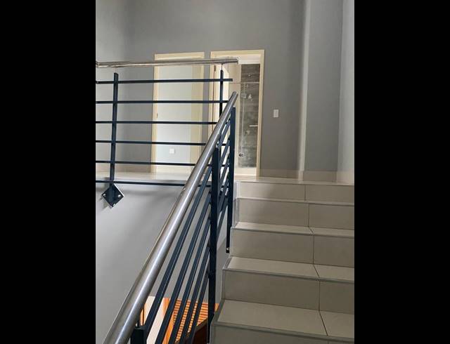 2 BEDROOM APARTMENT FOR SALE IN UMHLANGA RIDGE